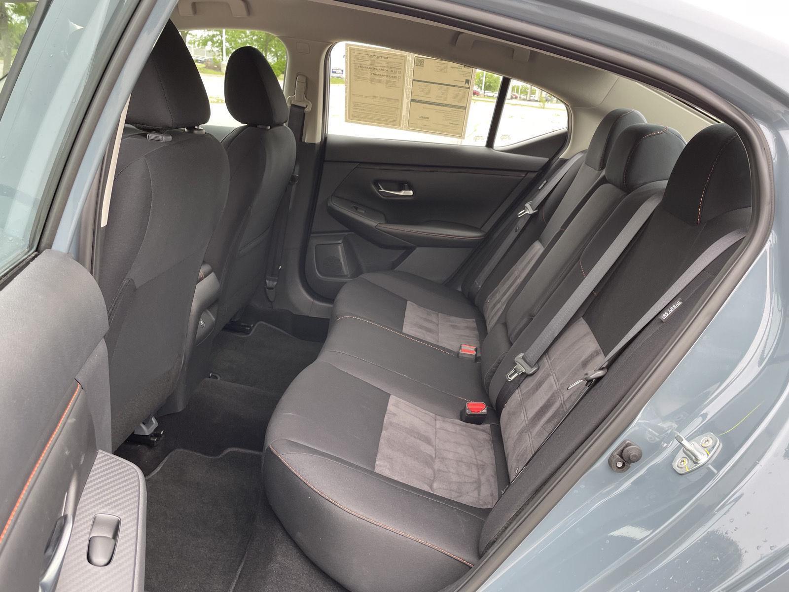 Vehicle photo 20