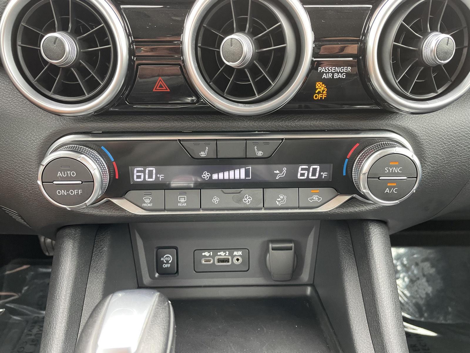 Vehicle photo 26