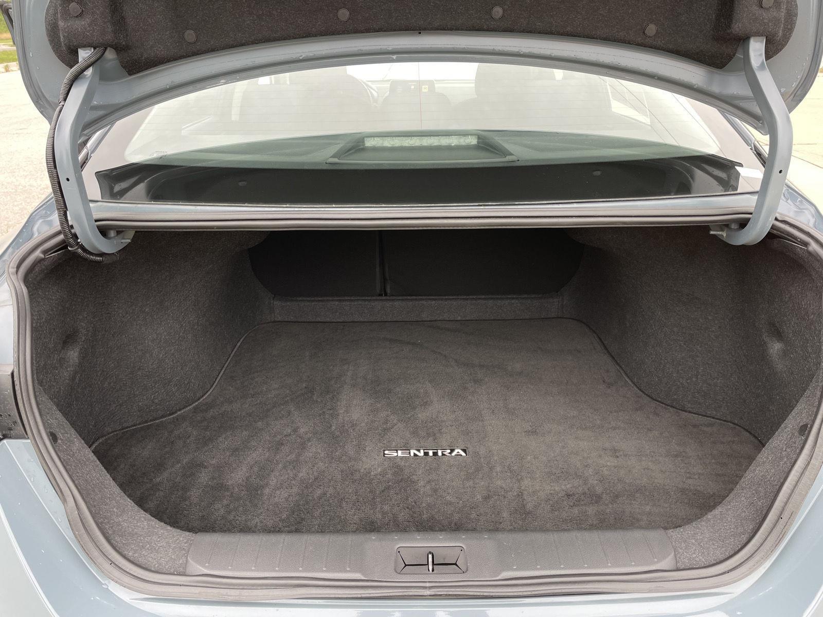 Vehicle photo 35