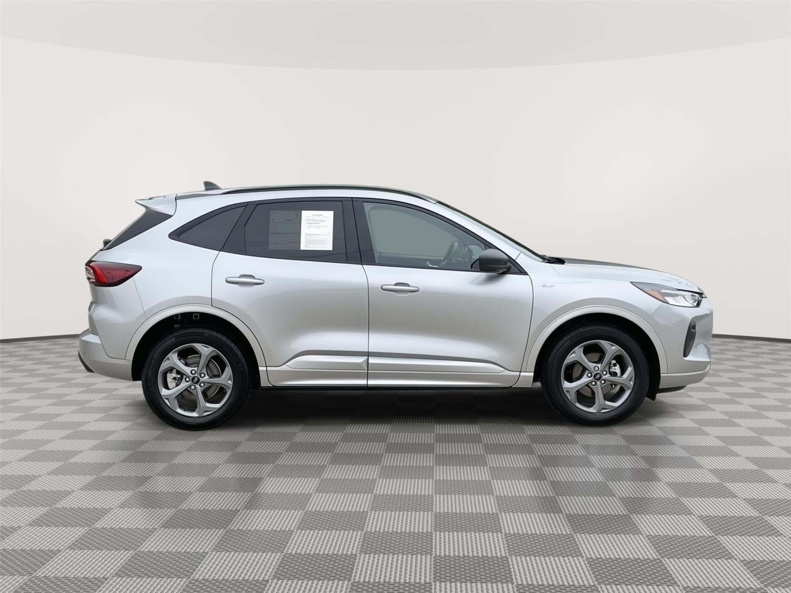 Vehicle photo 6