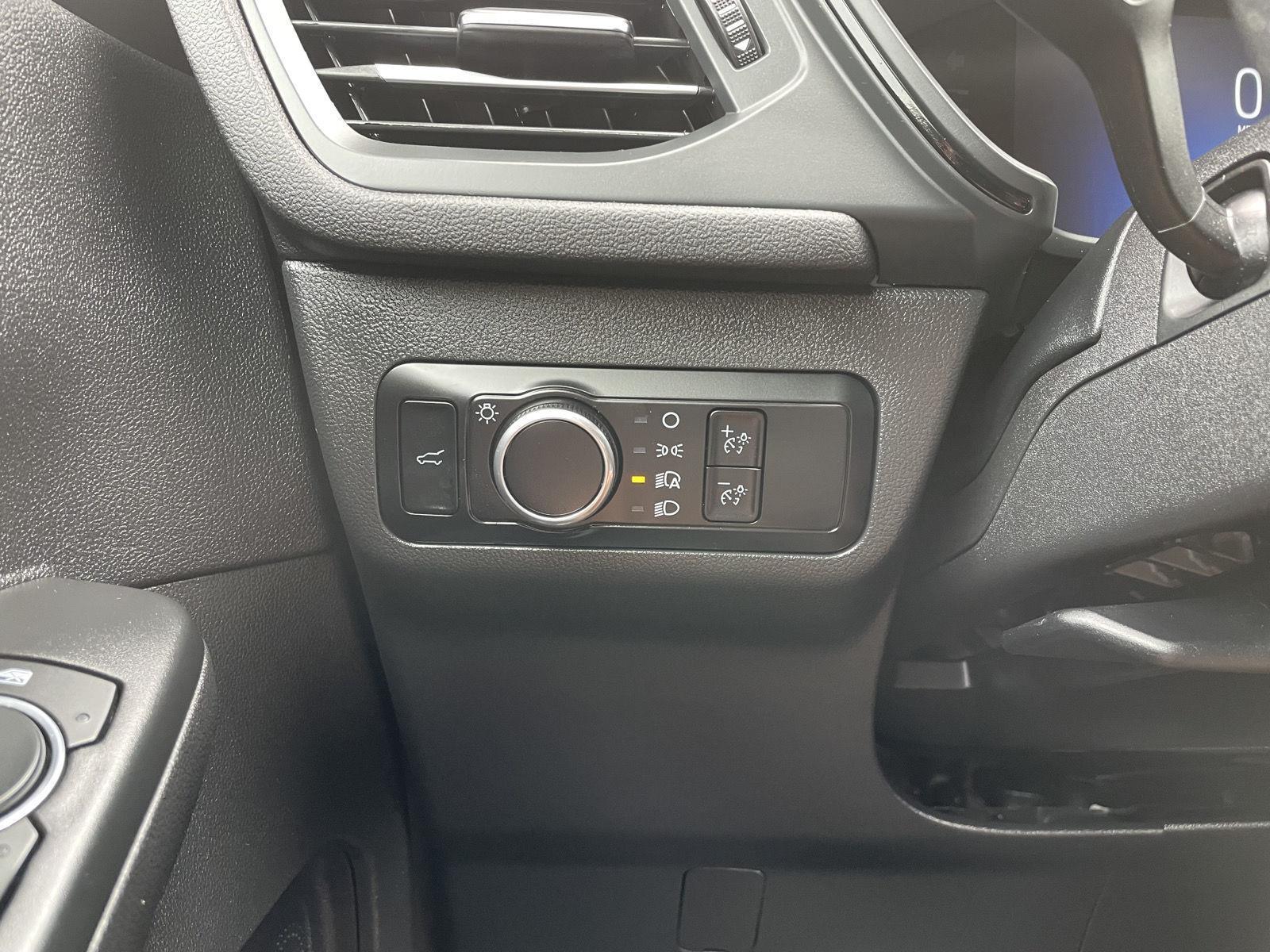 Vehicle photo 16