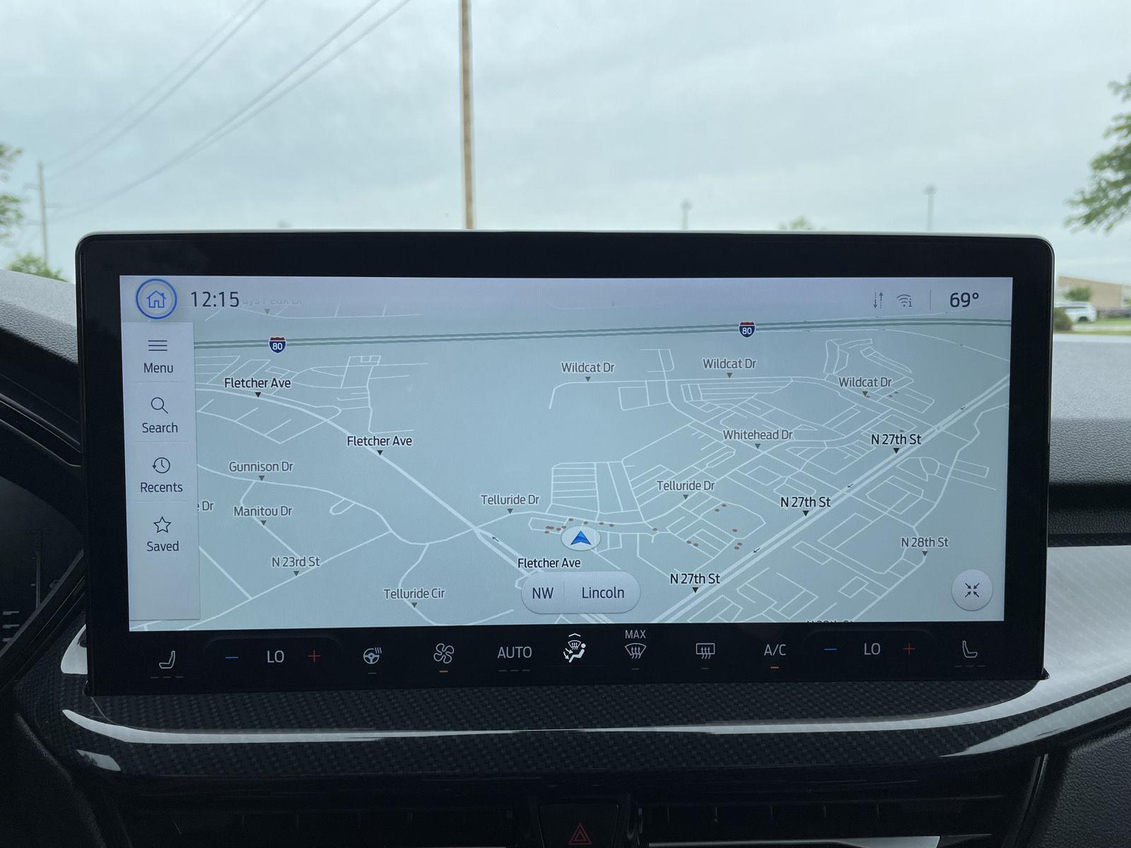 Vehicle photo 24