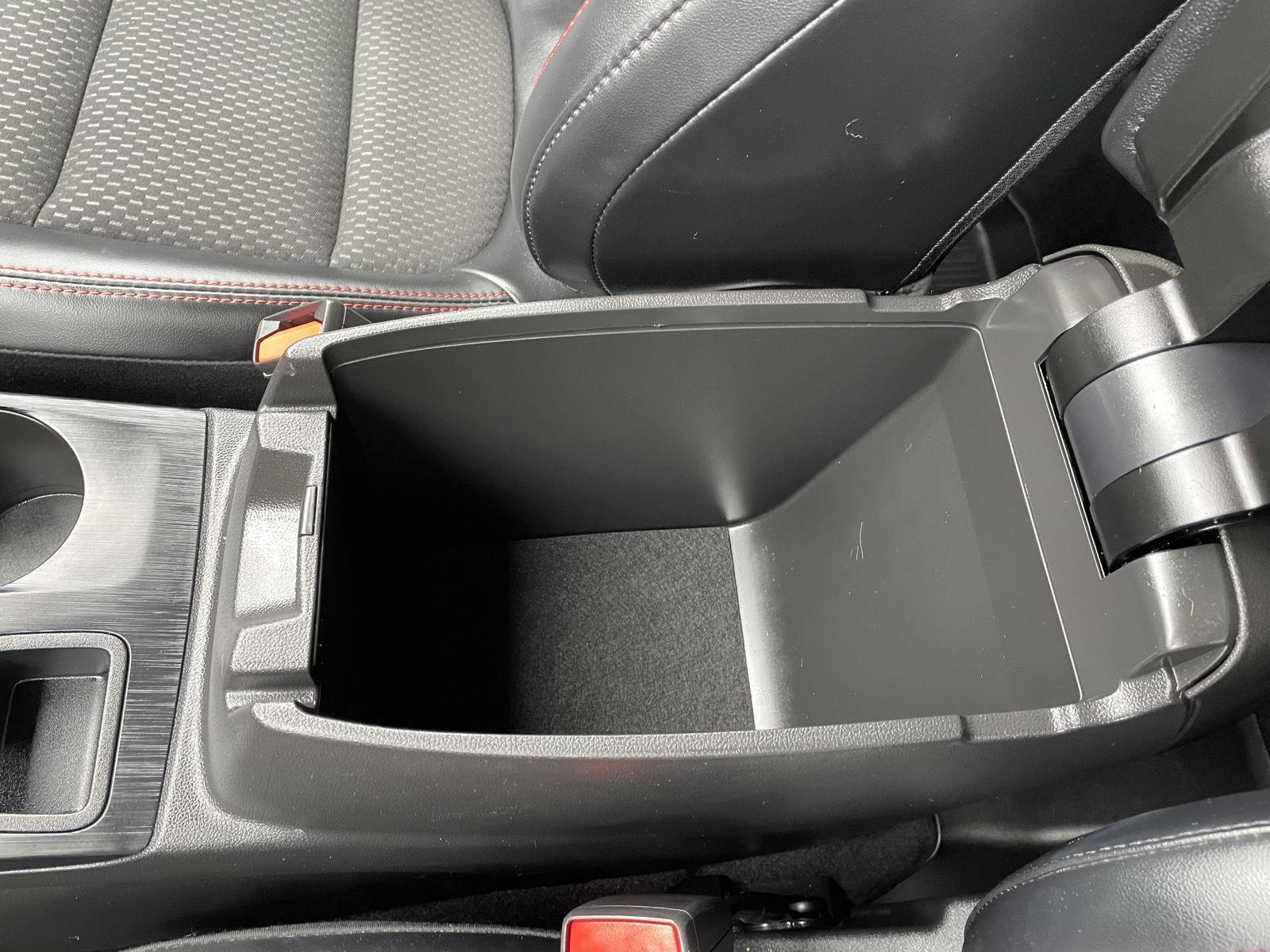 Vehicle photo 31