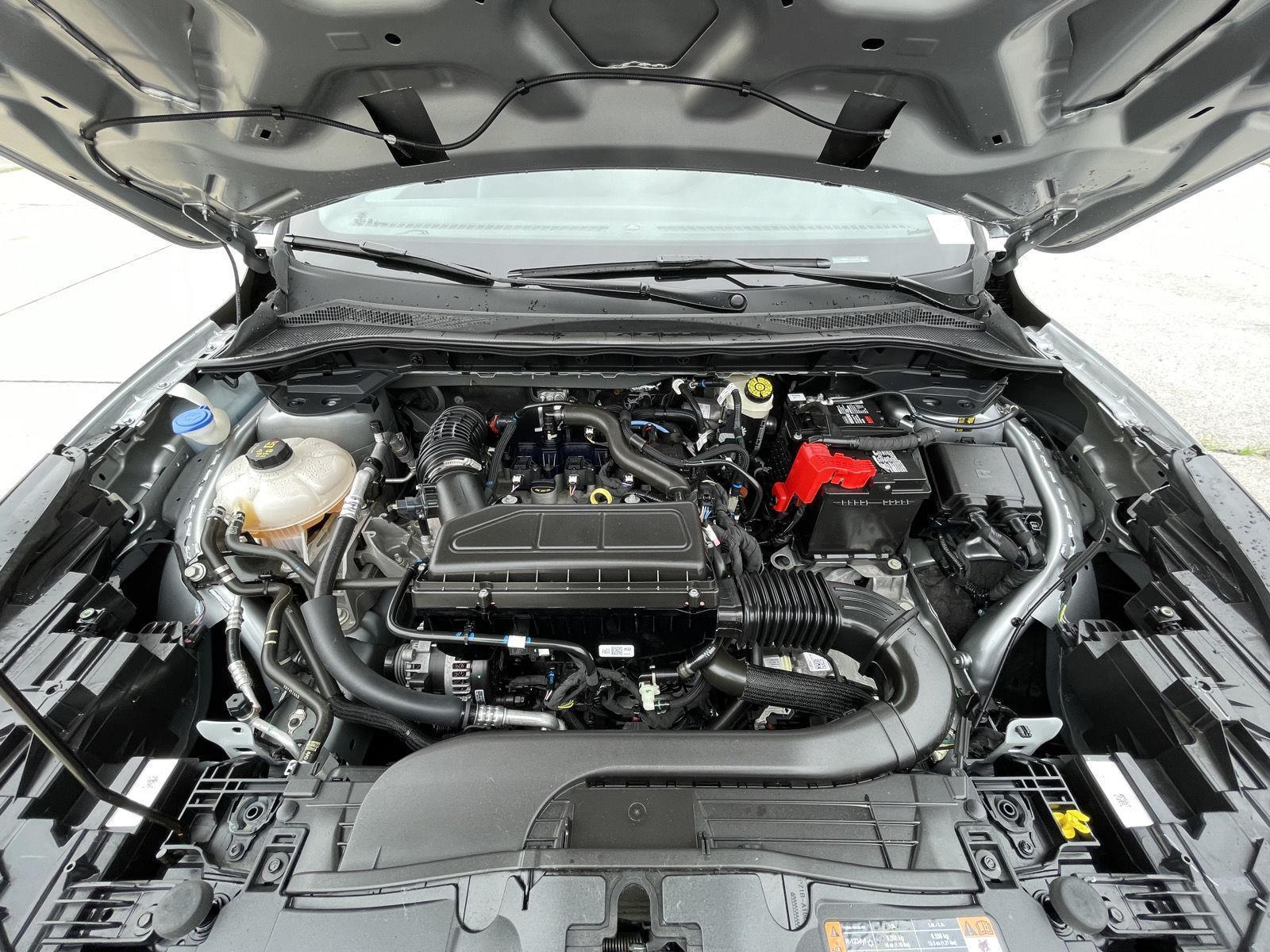 Vehicle photo 34