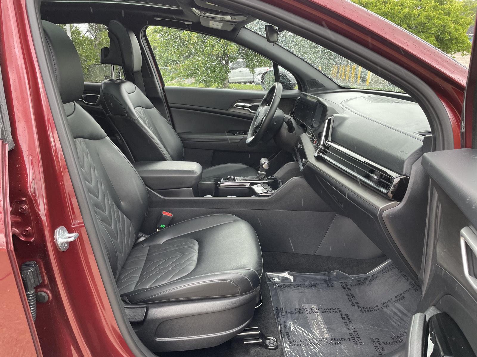 Vehicle photo 19