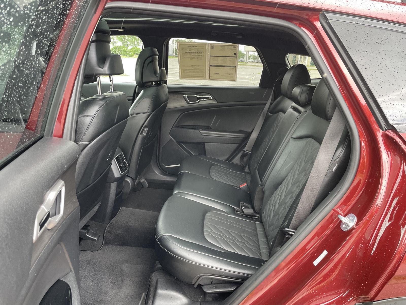 Vehicle photo 20