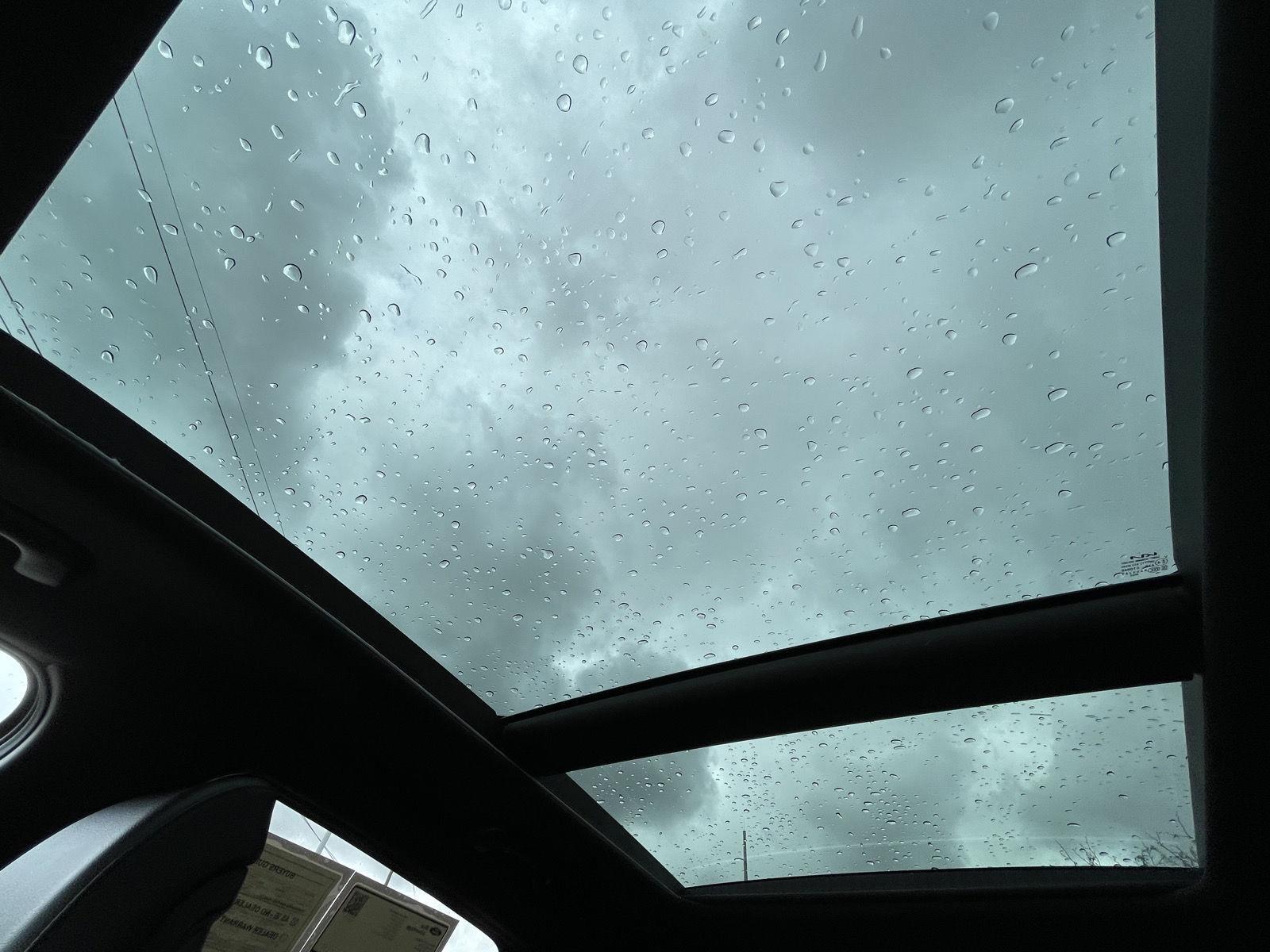 Vehicle photo 22