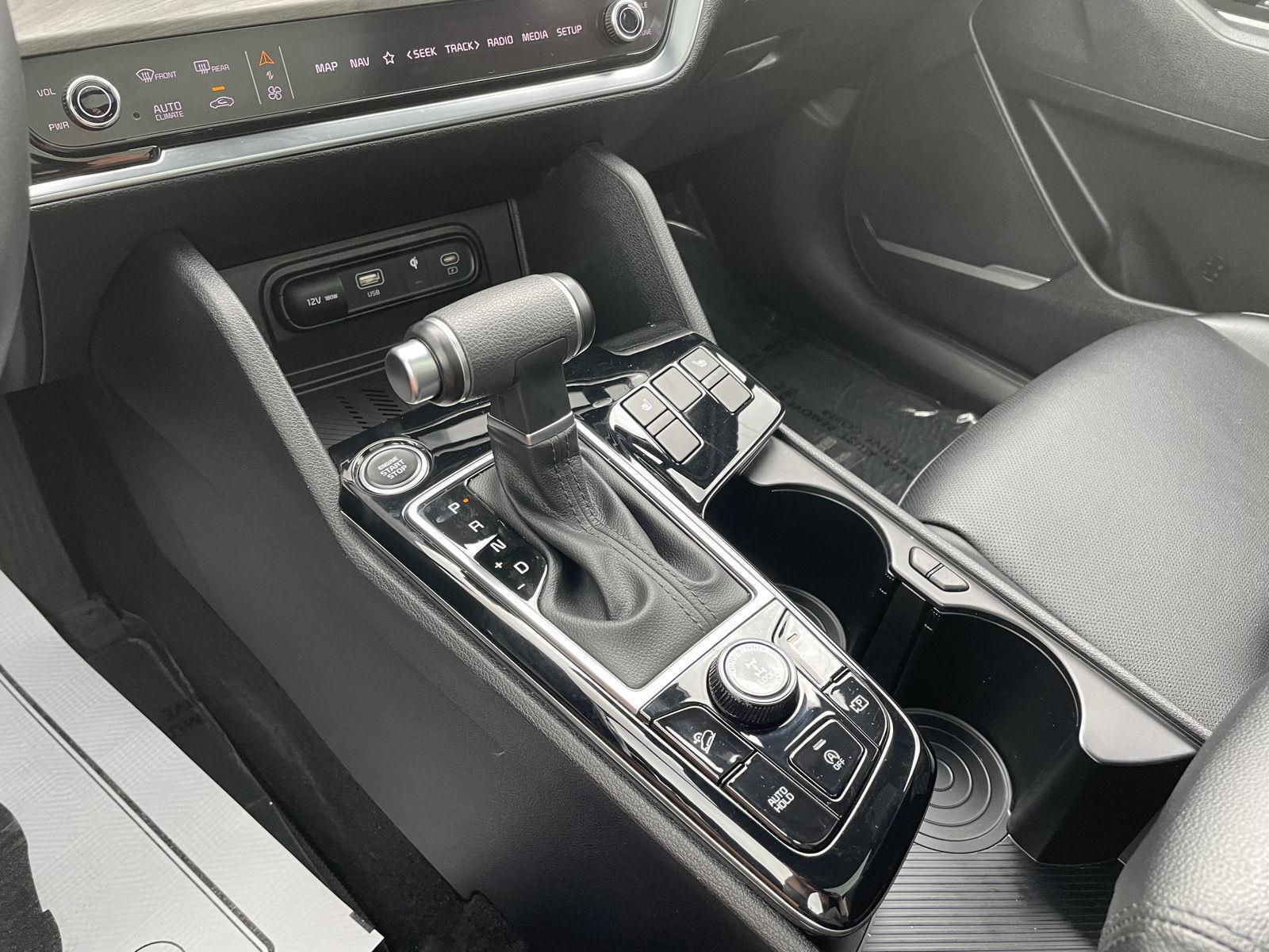 Vehicle photo 31