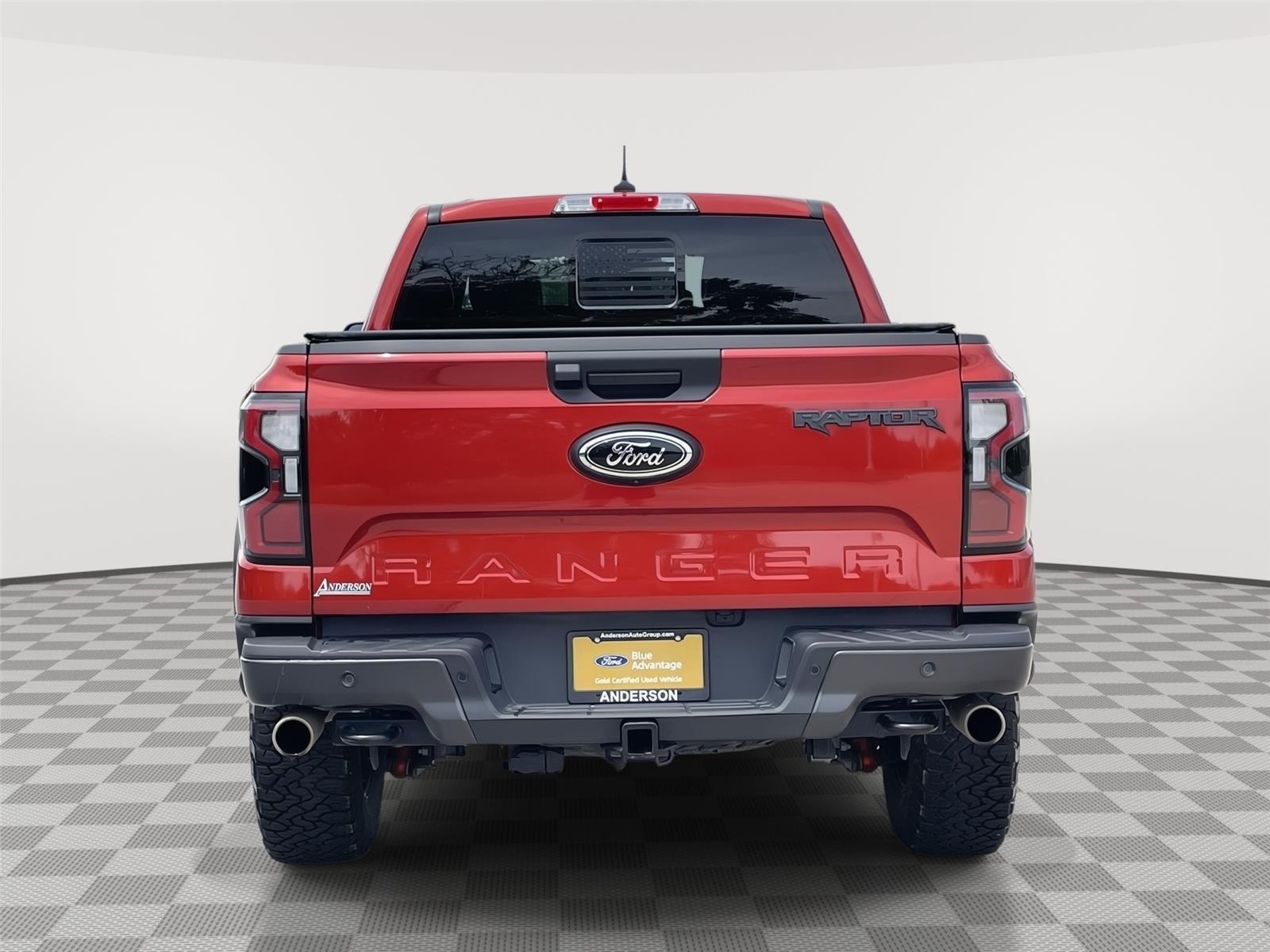 Vehicle photo 8