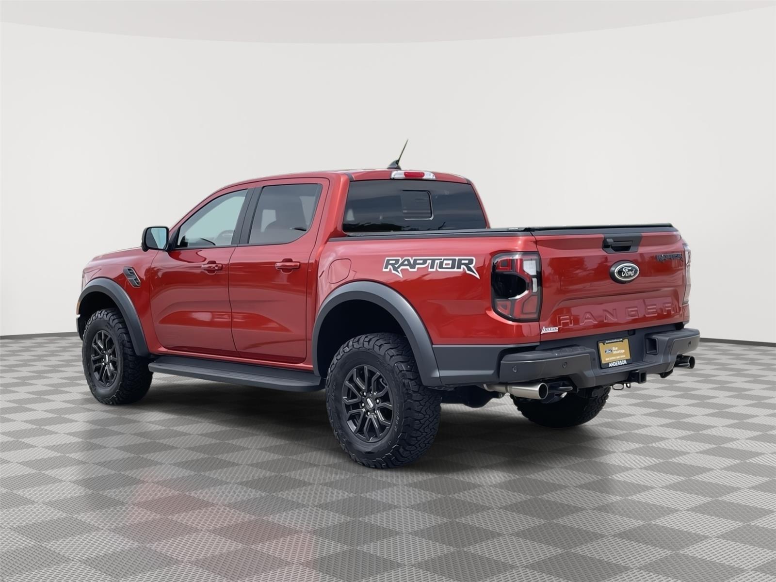 Vehicle photo 9