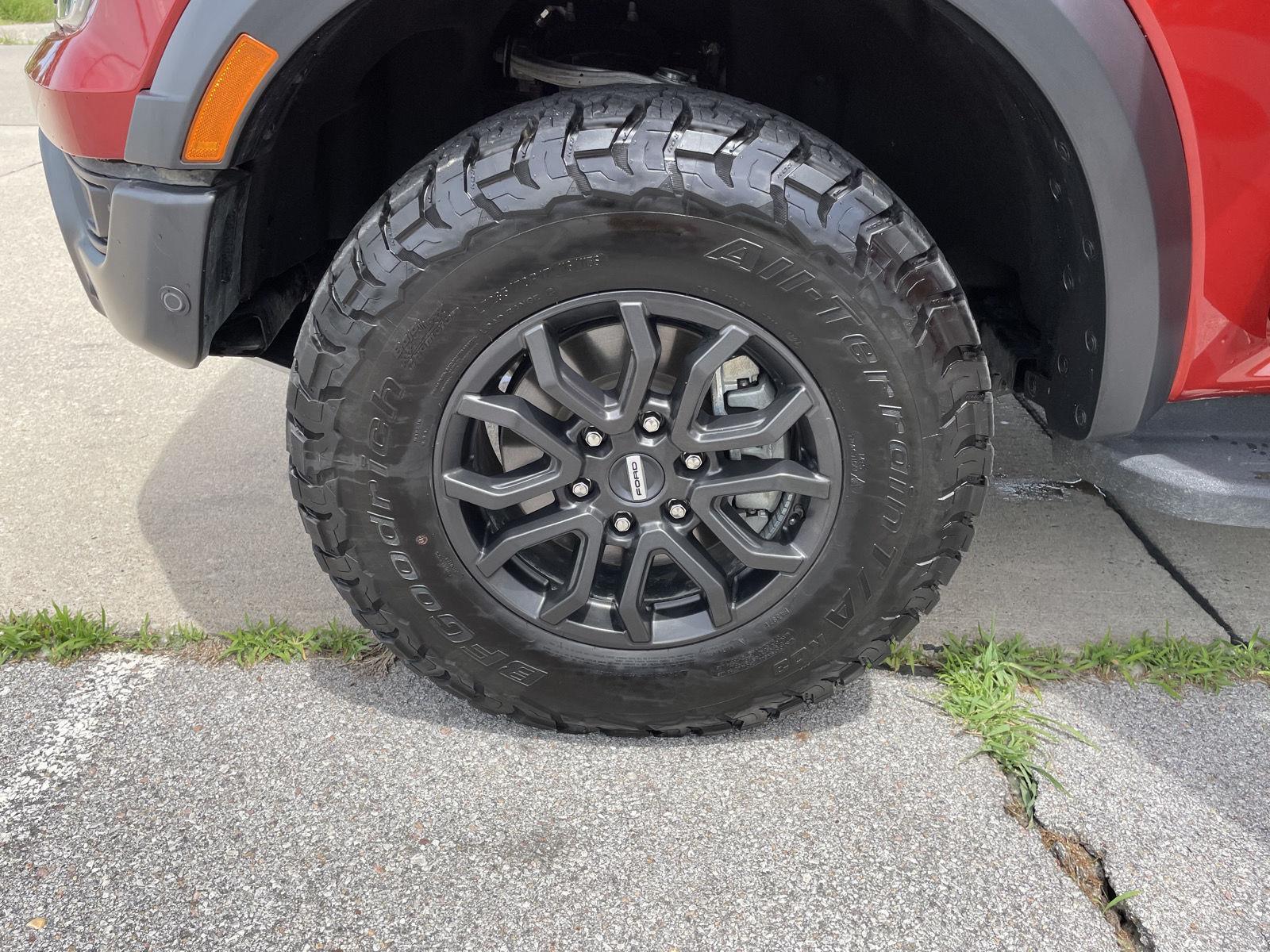 Vehicle photo 10