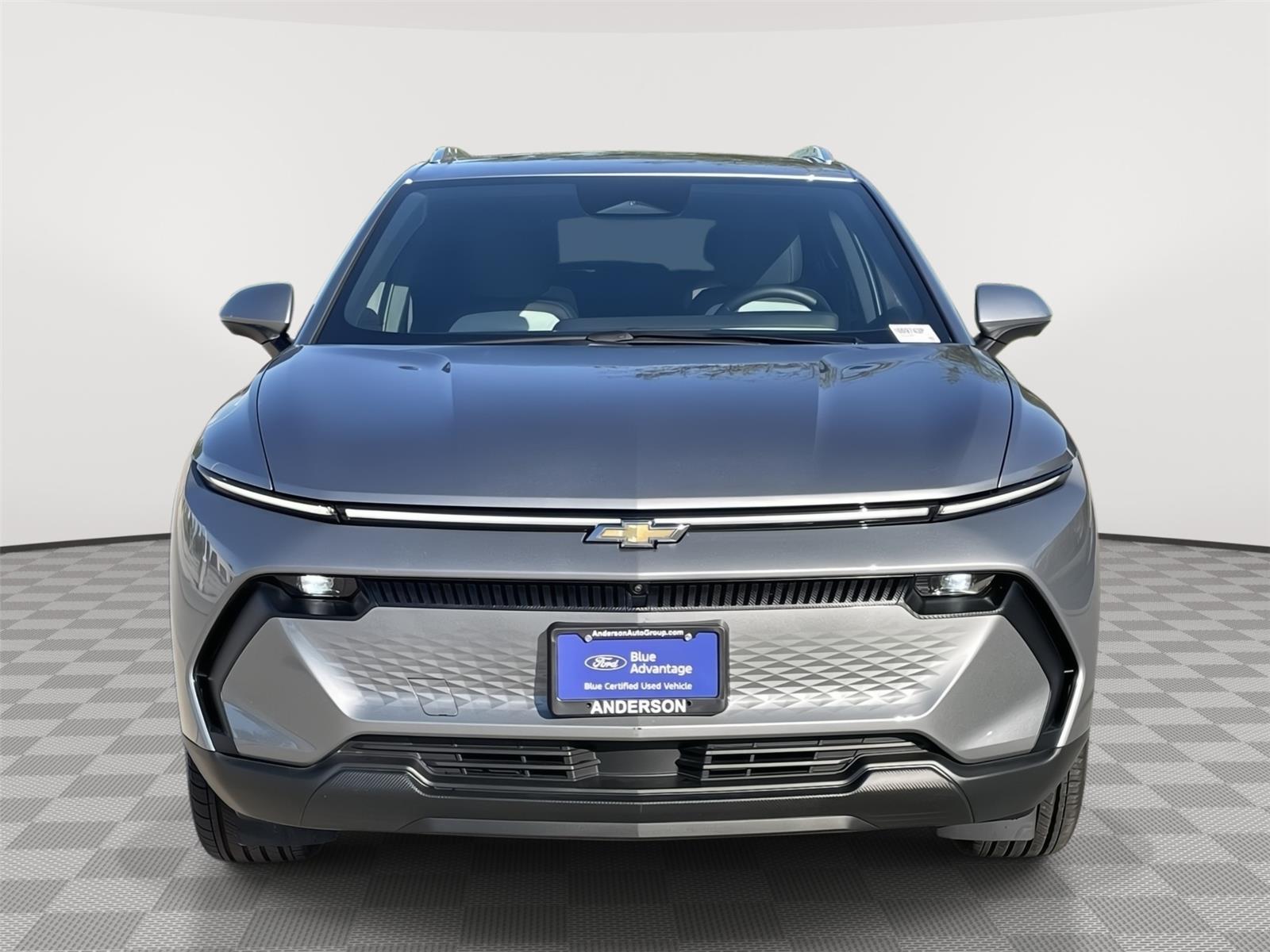 Vehicle photo 4