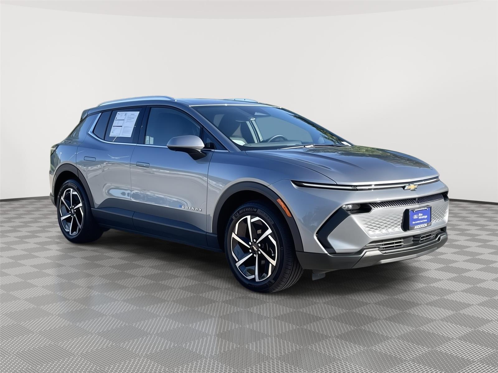 Vehicle photo 5