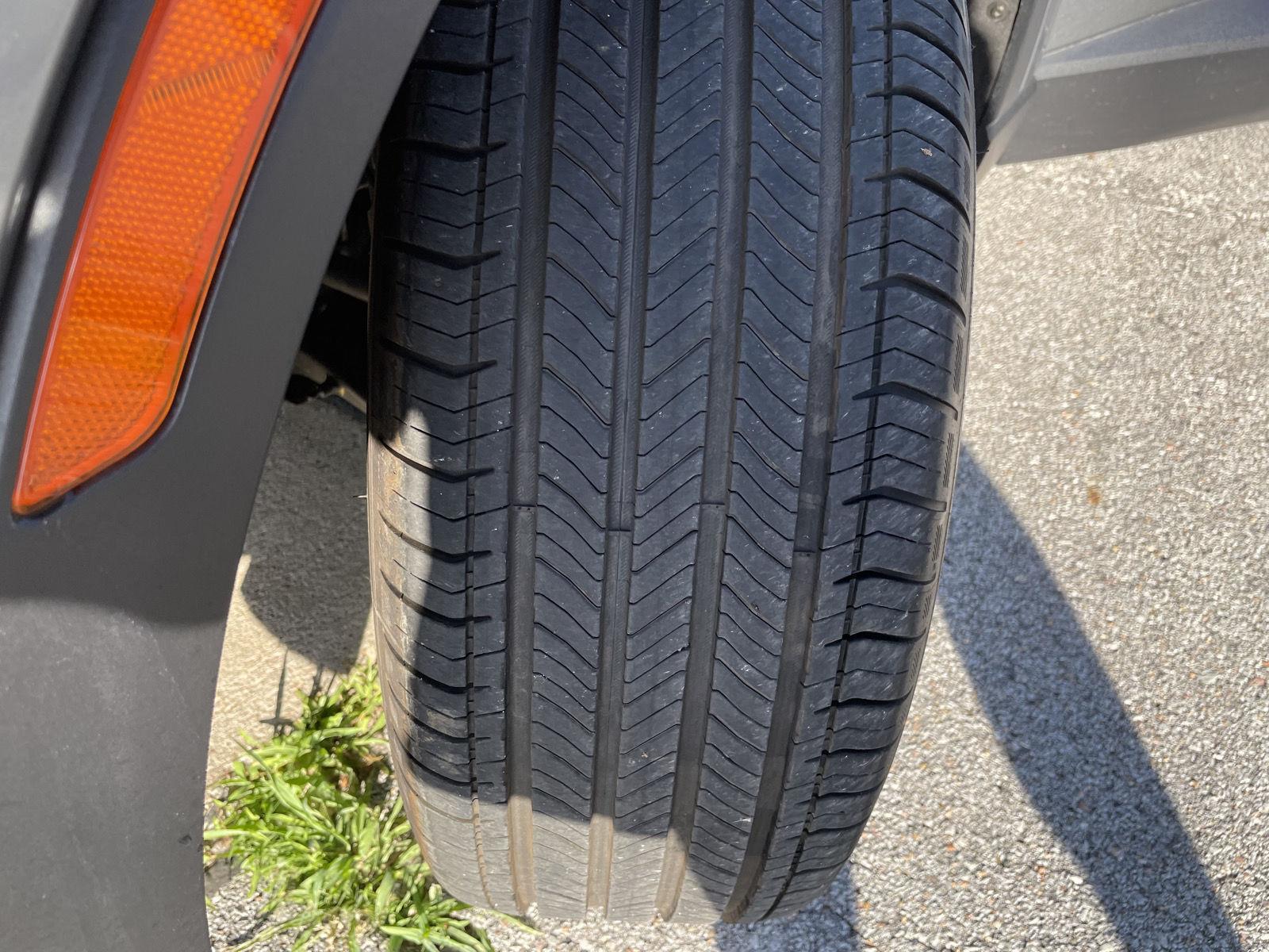 Vehicle photo 11