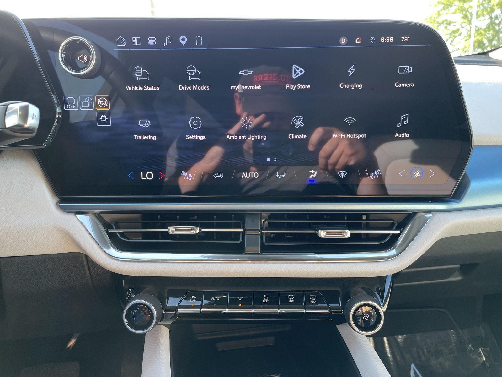 Vehicle photo 21