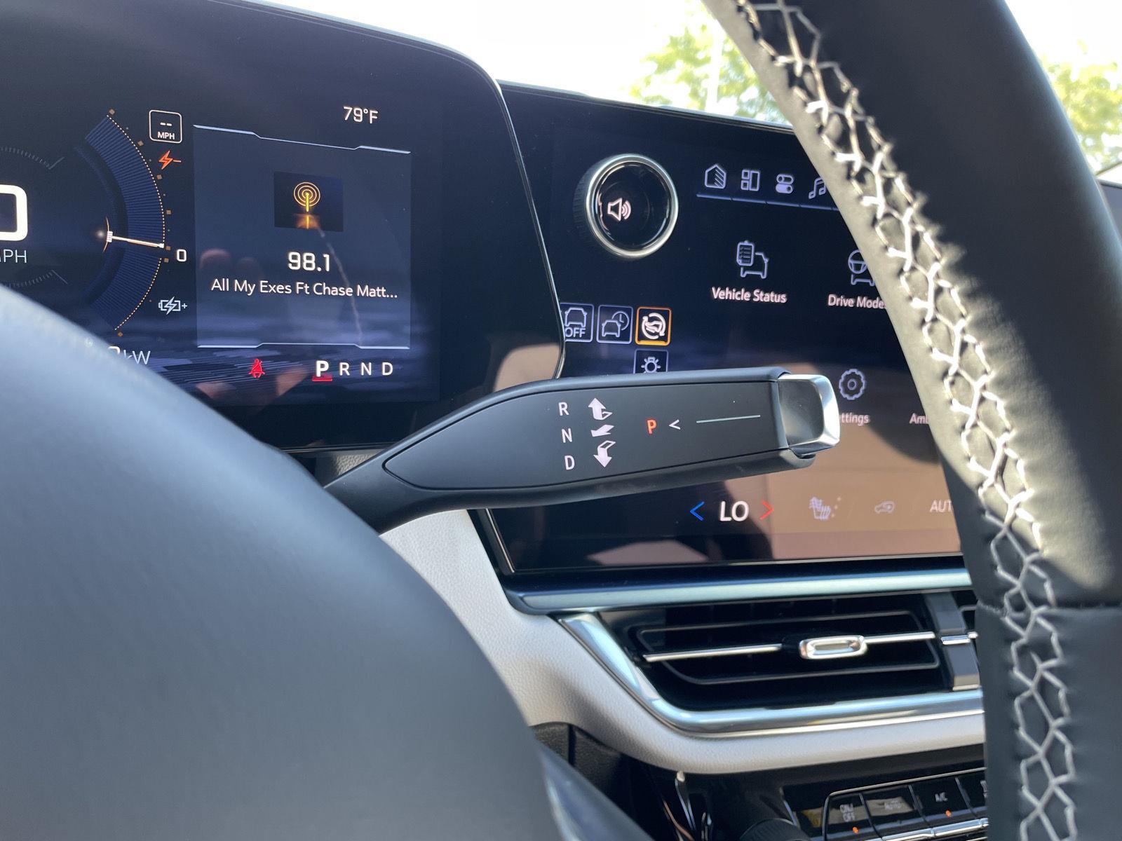Vehicle photo 31