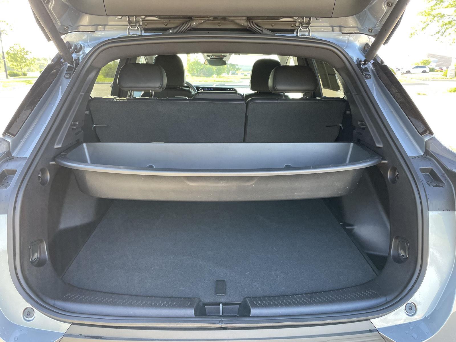 Vehicle photo 36