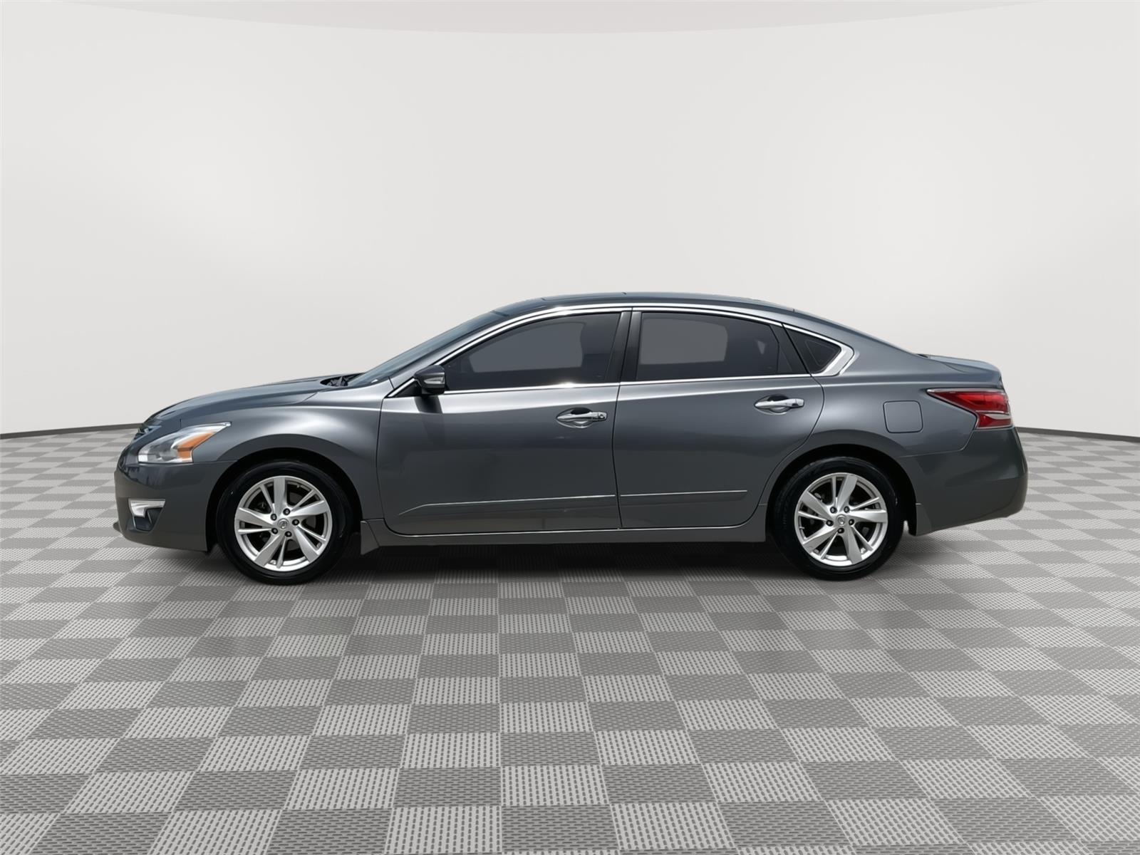 Used 2015 Nissan Altima for sale in Lincoln NE