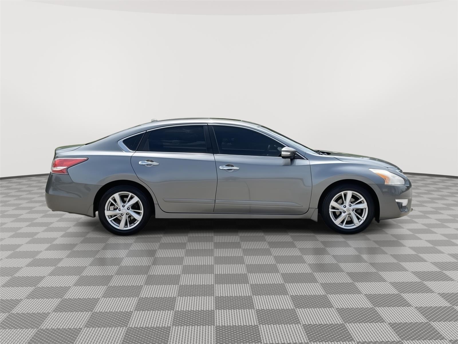 Used 2015 Nissan Altima for sale in Lincoln NE
