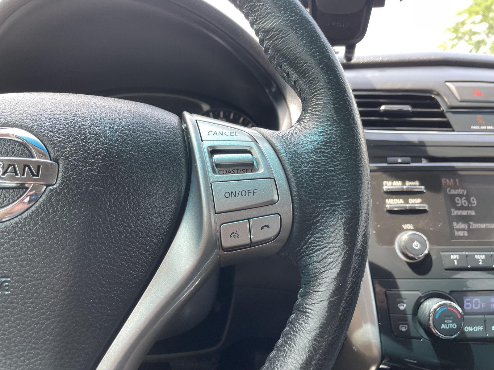 Used 2015 Nissan Altima for sale in Lincoln NE