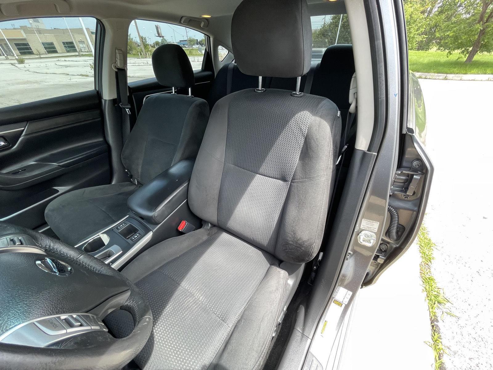 Used 2015 Nissan Altima for sale in Lincoln NE