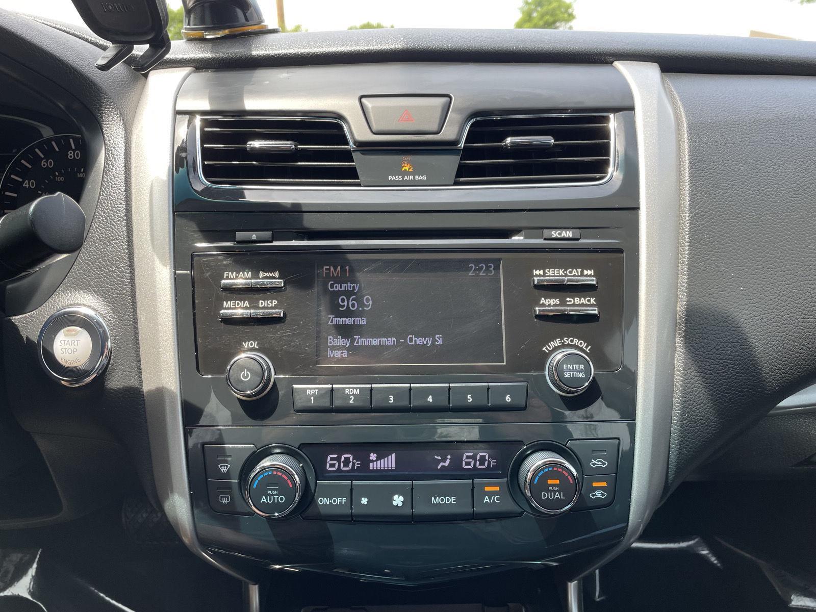 Used 2015 Nissan Altima for sale in Lincoln NE