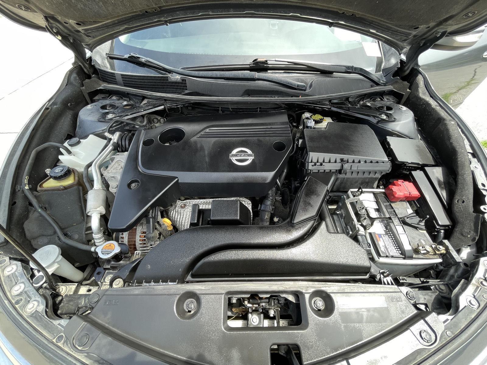Used 2015 Nissan Altima for sale in Lincoln NE