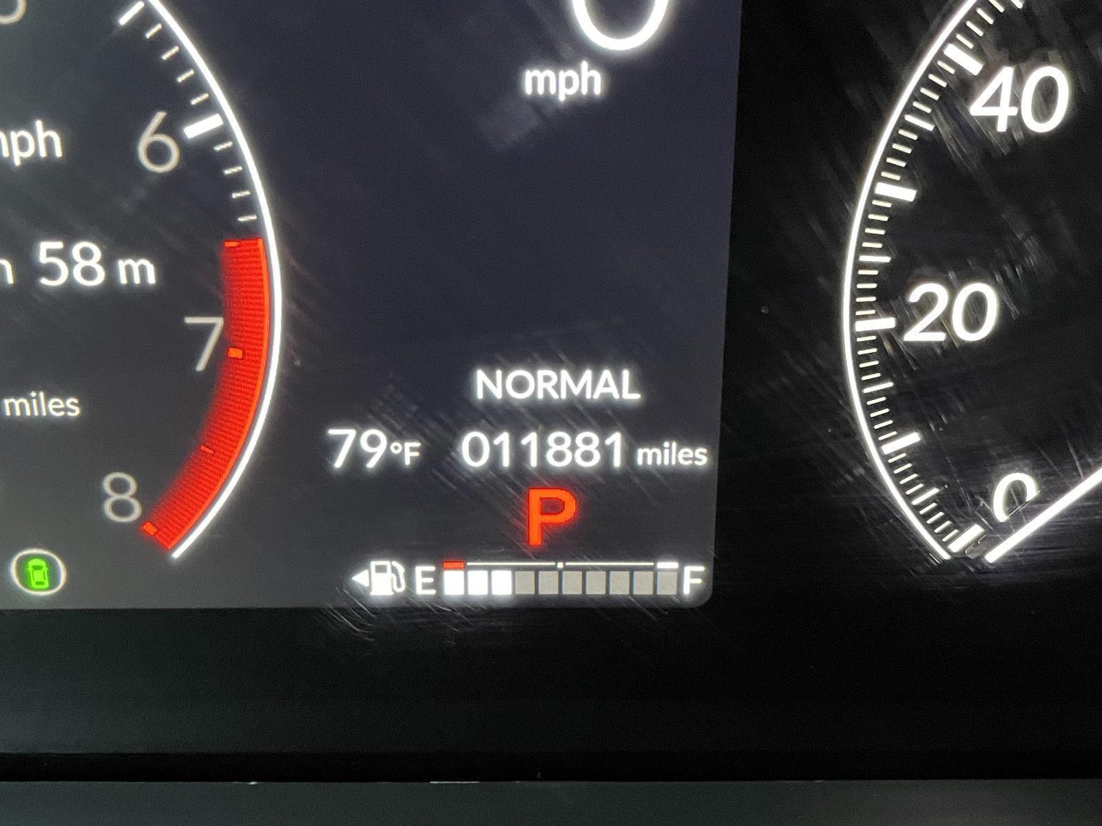 Vehicle photo 3