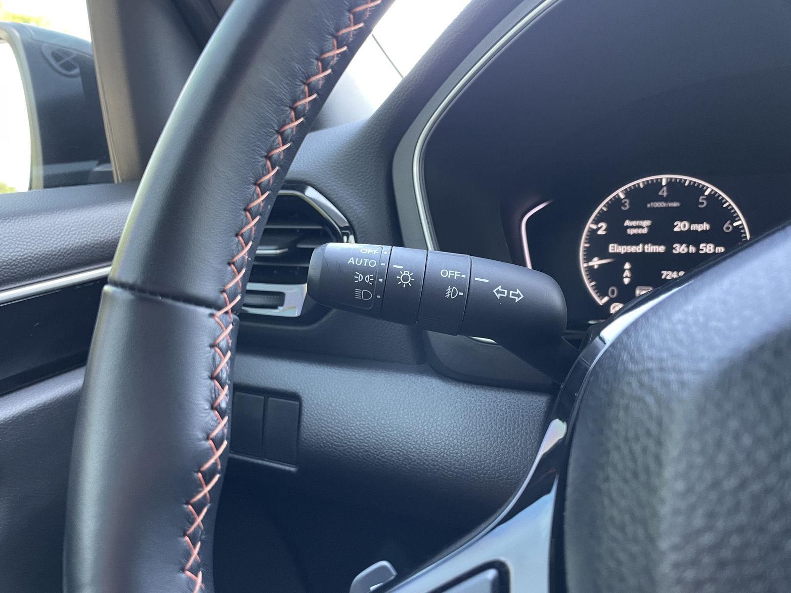 Vehicle photo 16