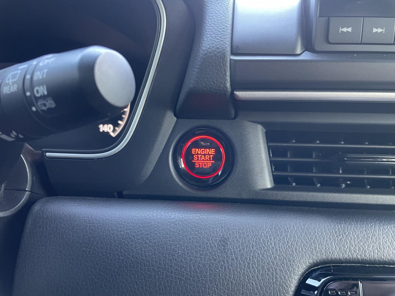 Vehicle photo 25