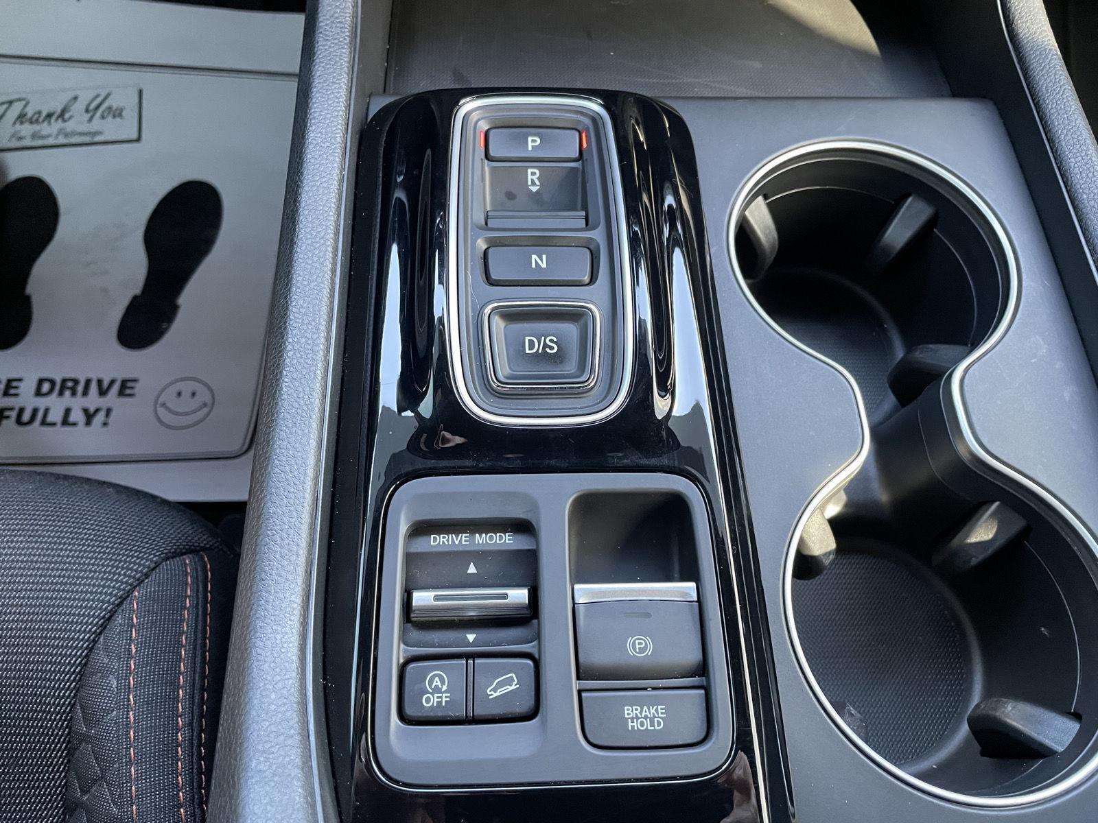 Vehicle photo 31