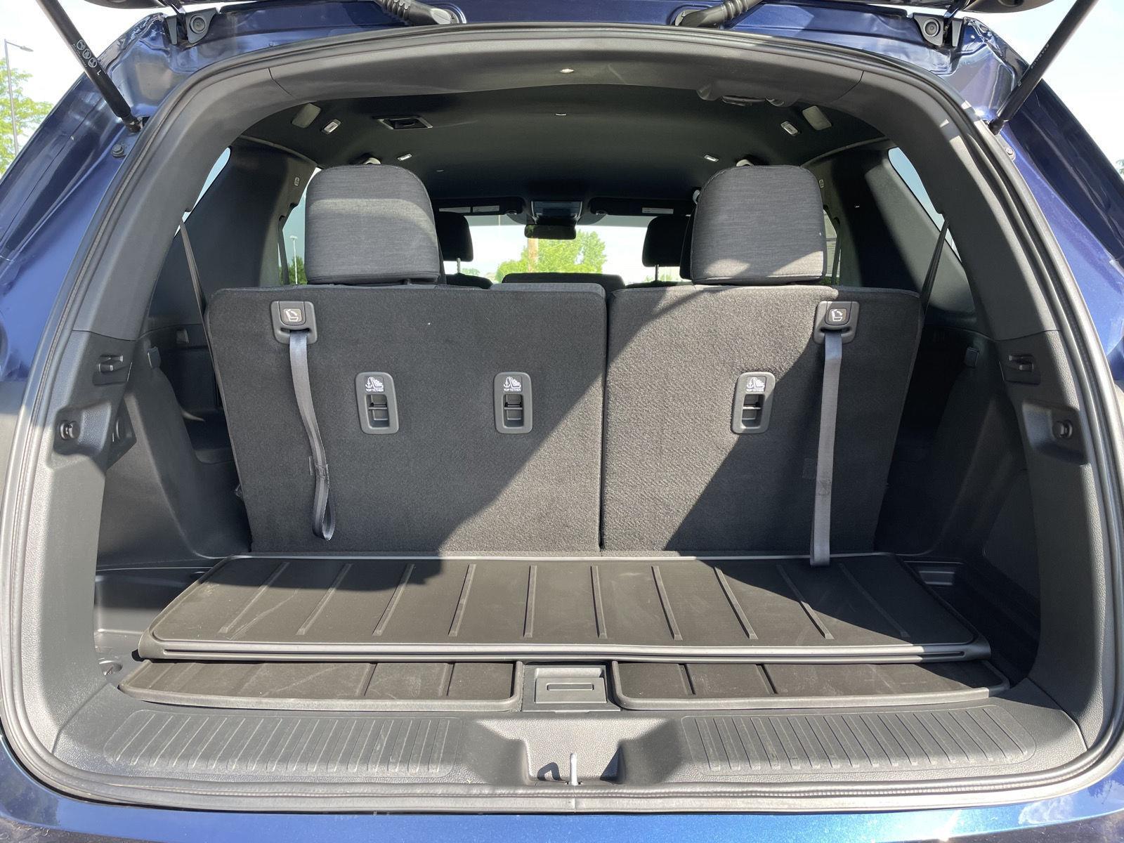Vehicle photo 36