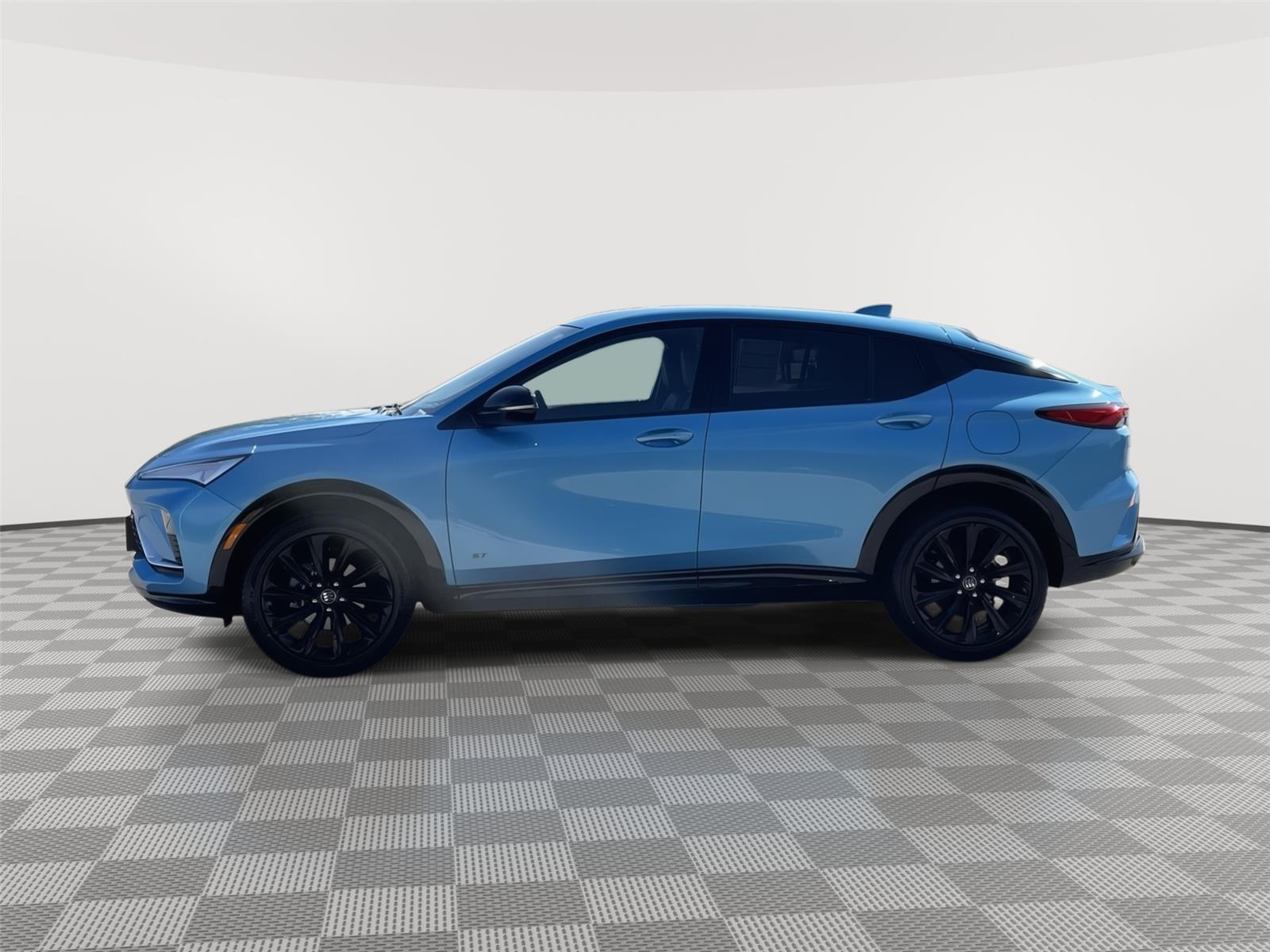 Vehicle photo 2