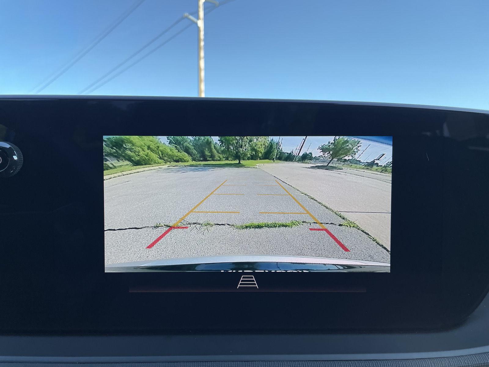 Vehicle photo 22