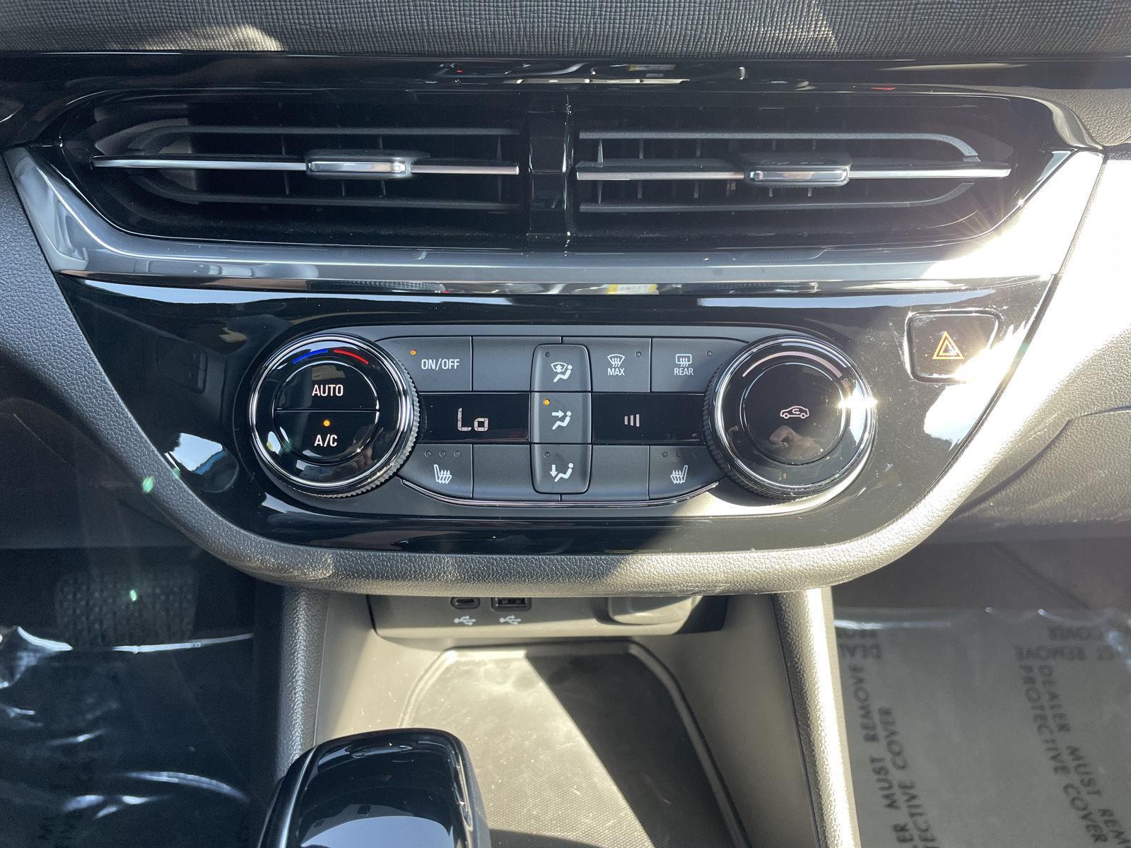Vehicle photo 24