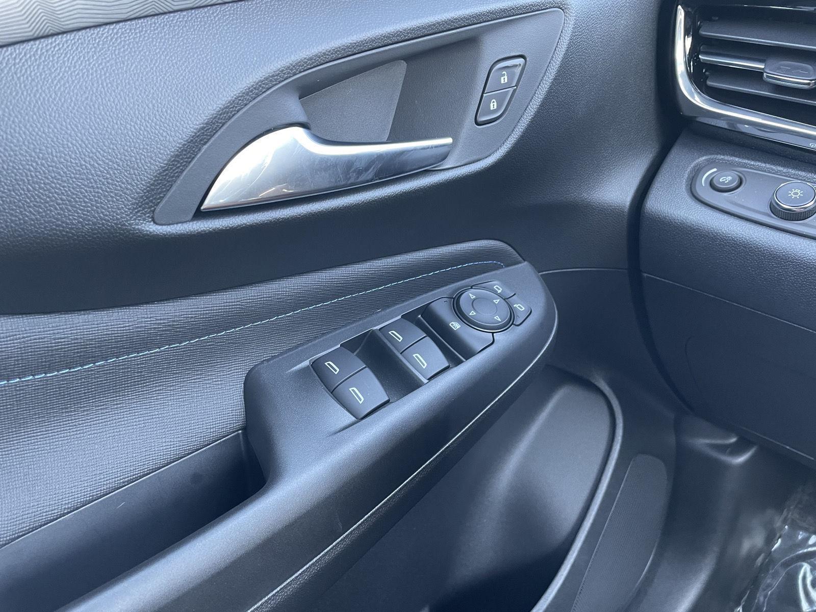 Vehicle photo 27