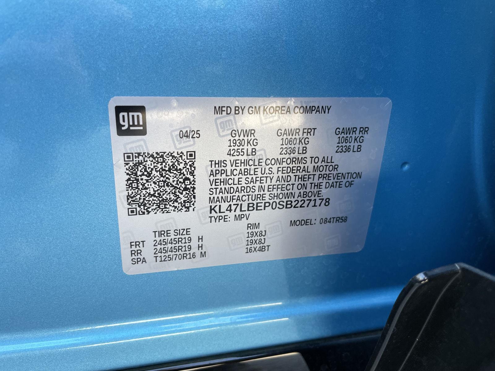 Vehicle photo 30