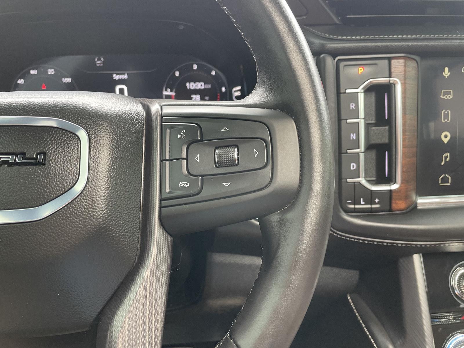 Vehicle photo 14