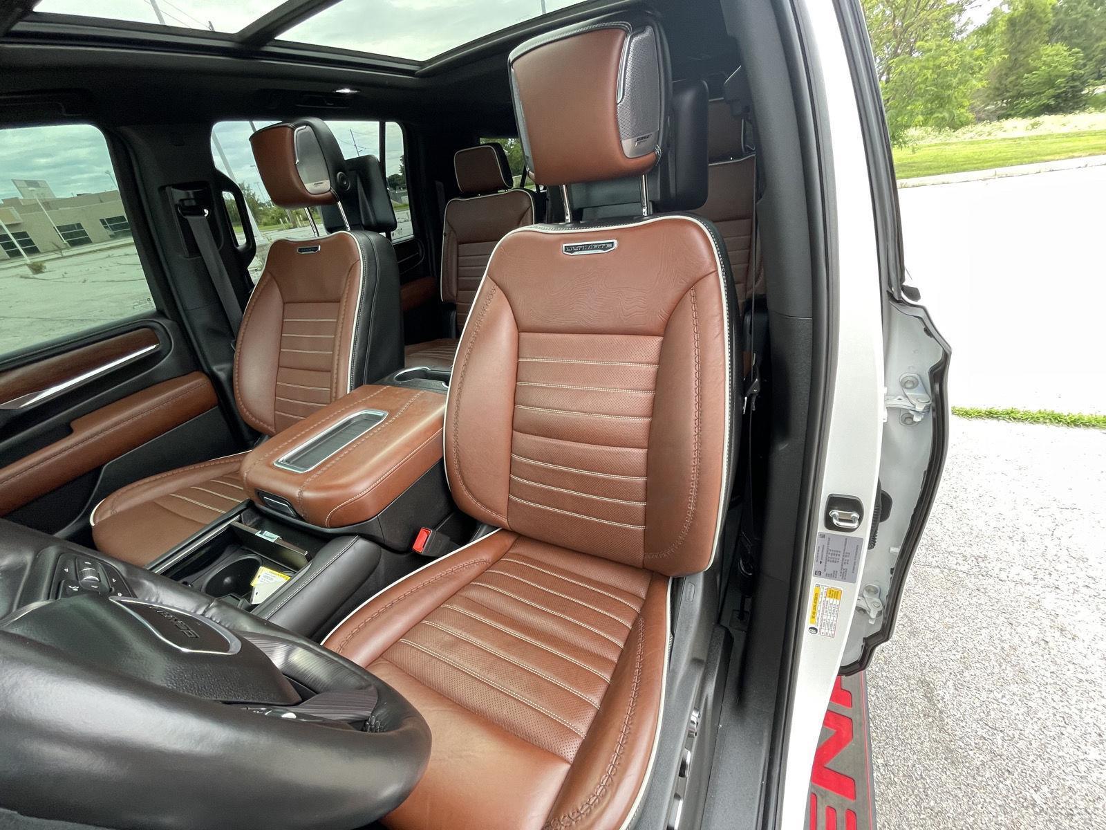Vehicle photo 18