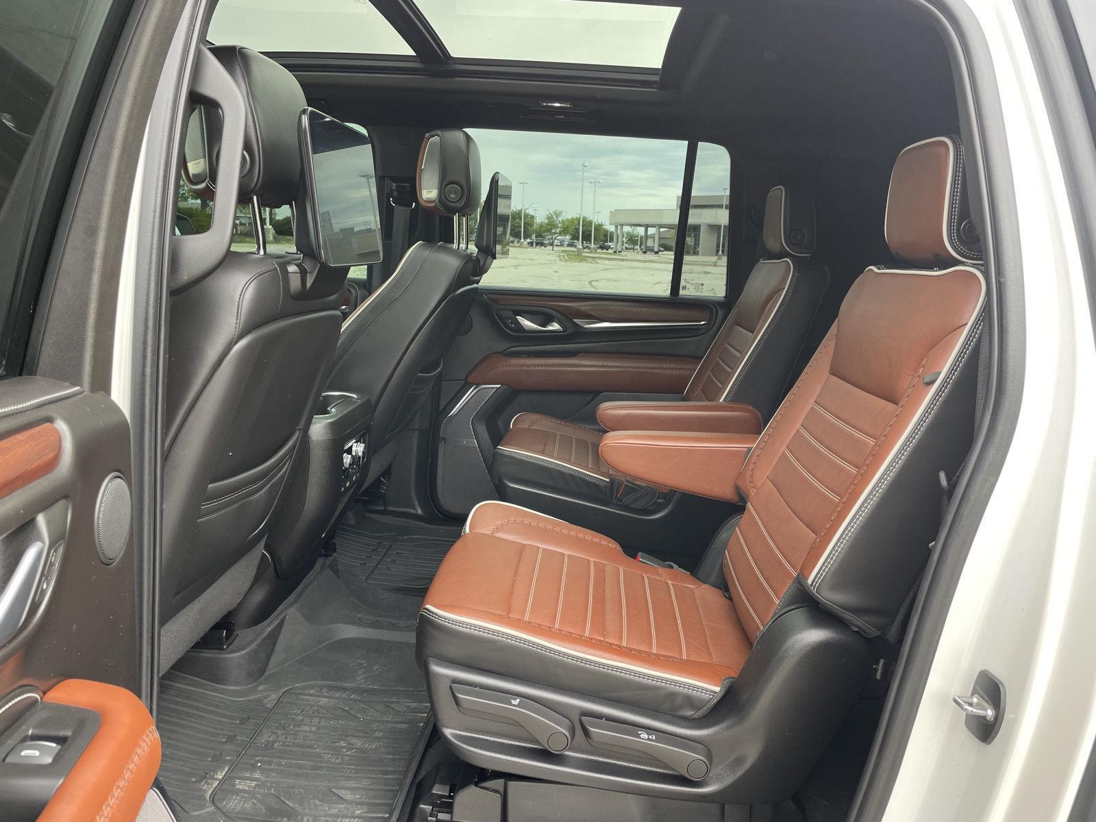 Vehicle photo 20