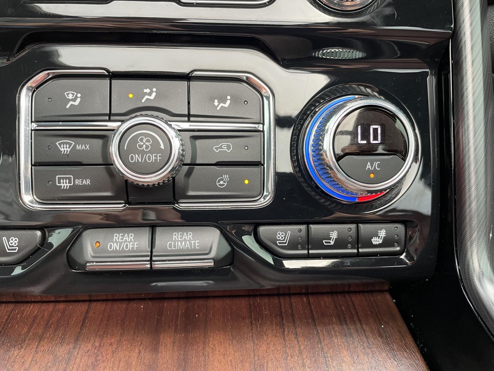 Vehicle photo 35
