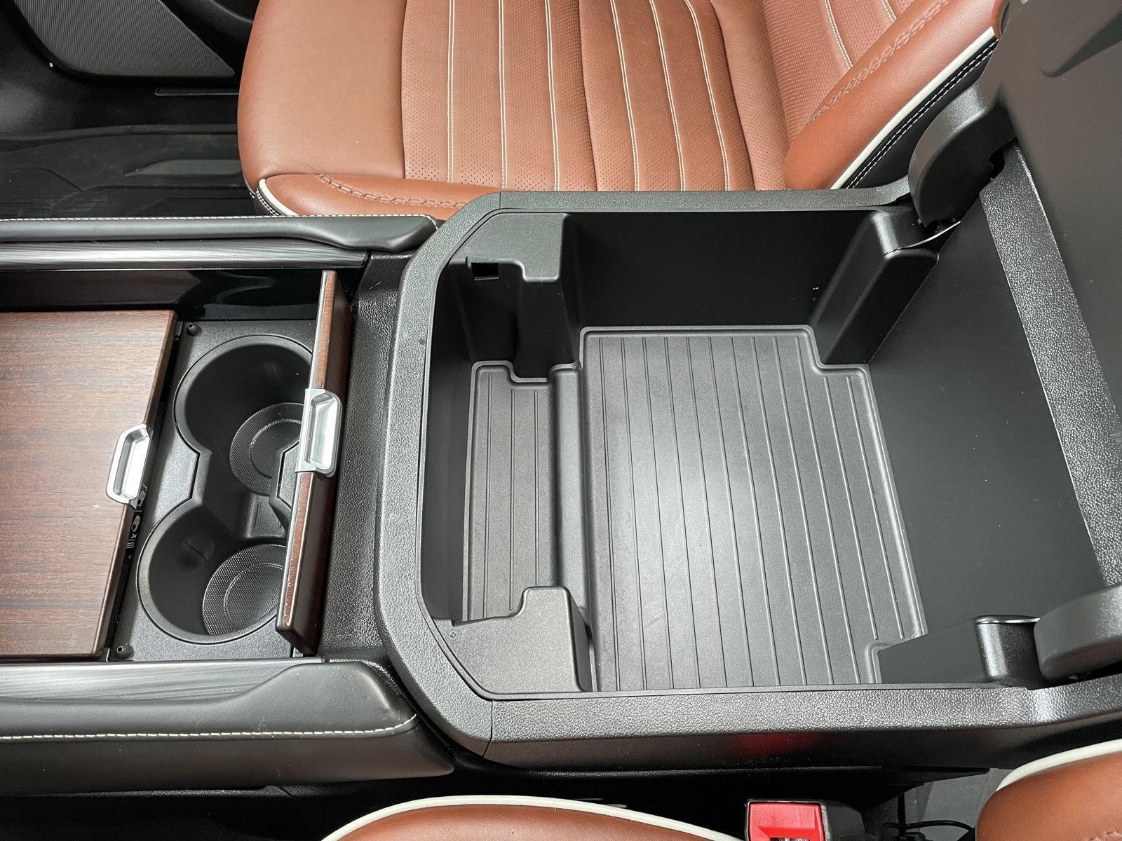 Vehicle photo 40