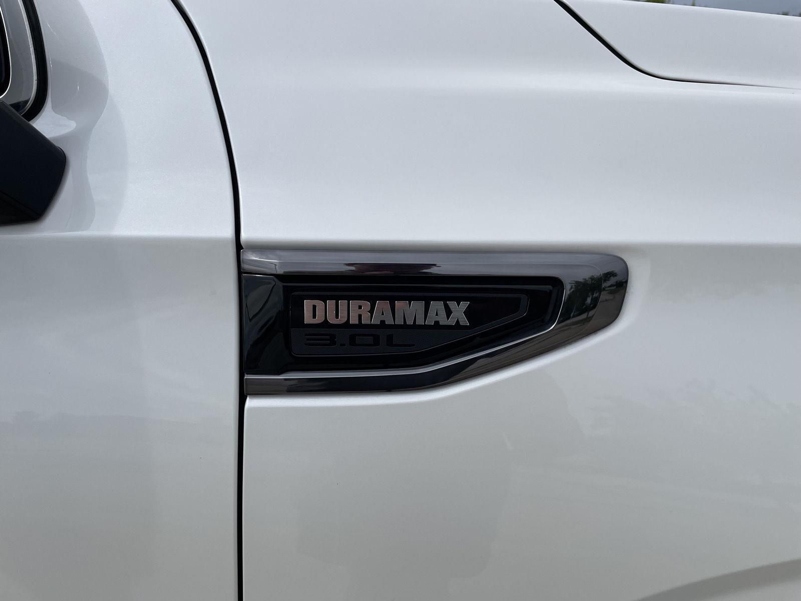 Vehicle photo 50