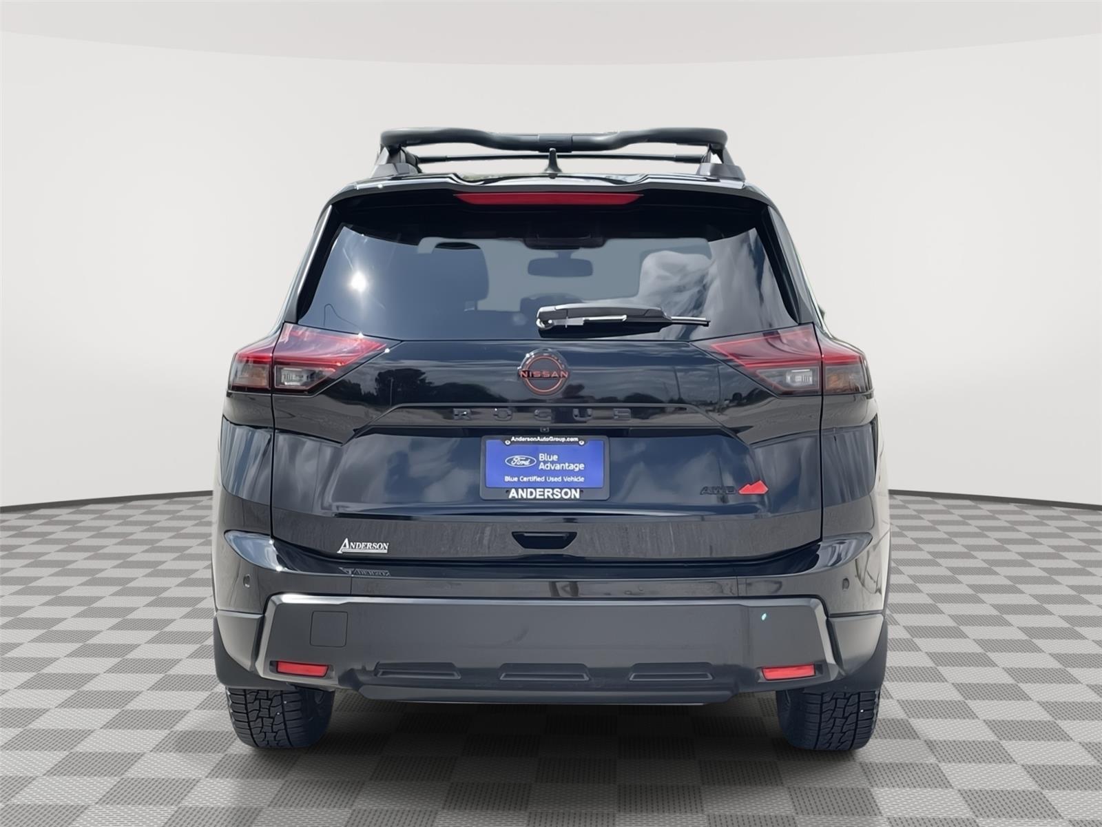 Vehicle photo 8