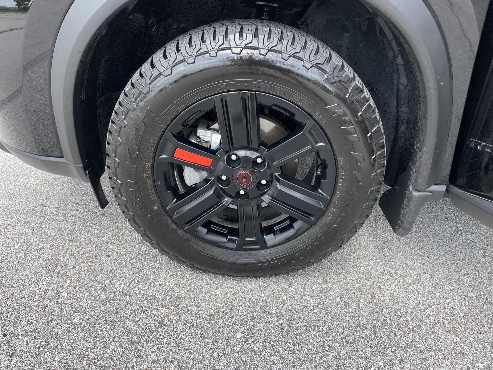 Vehicle photo 10