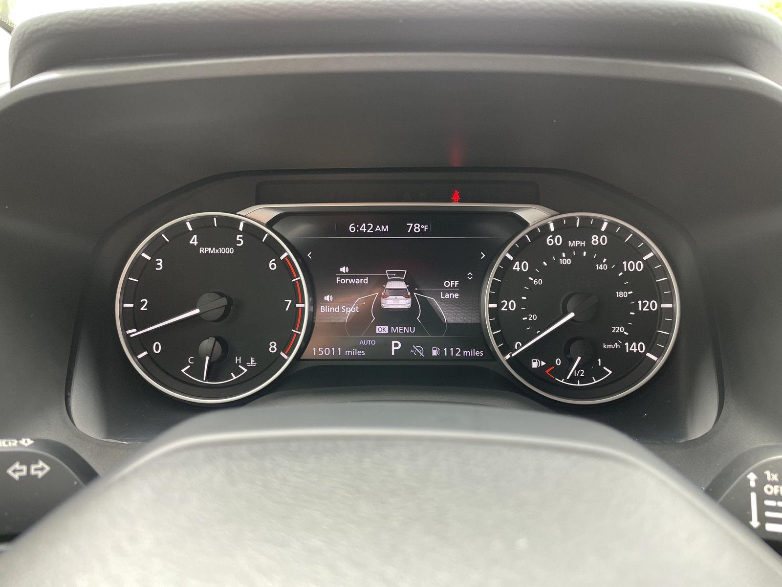 Vehicle photo 15