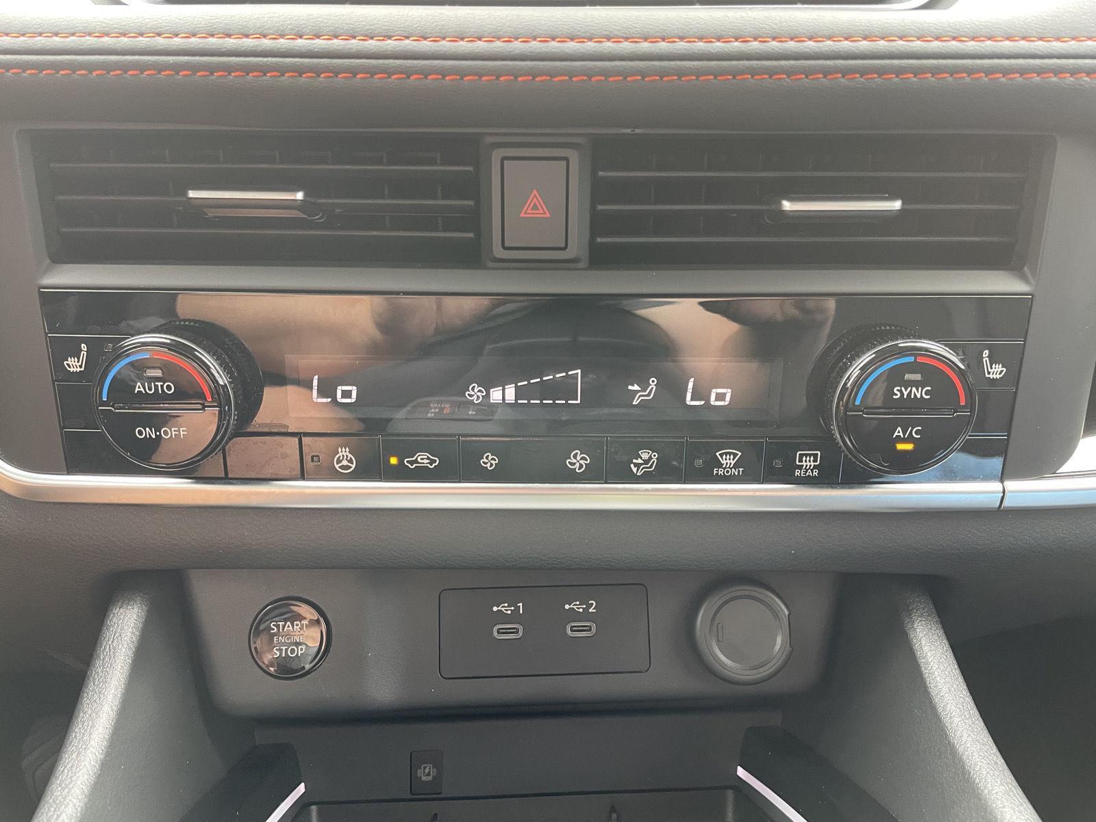 Vehicle photo 27