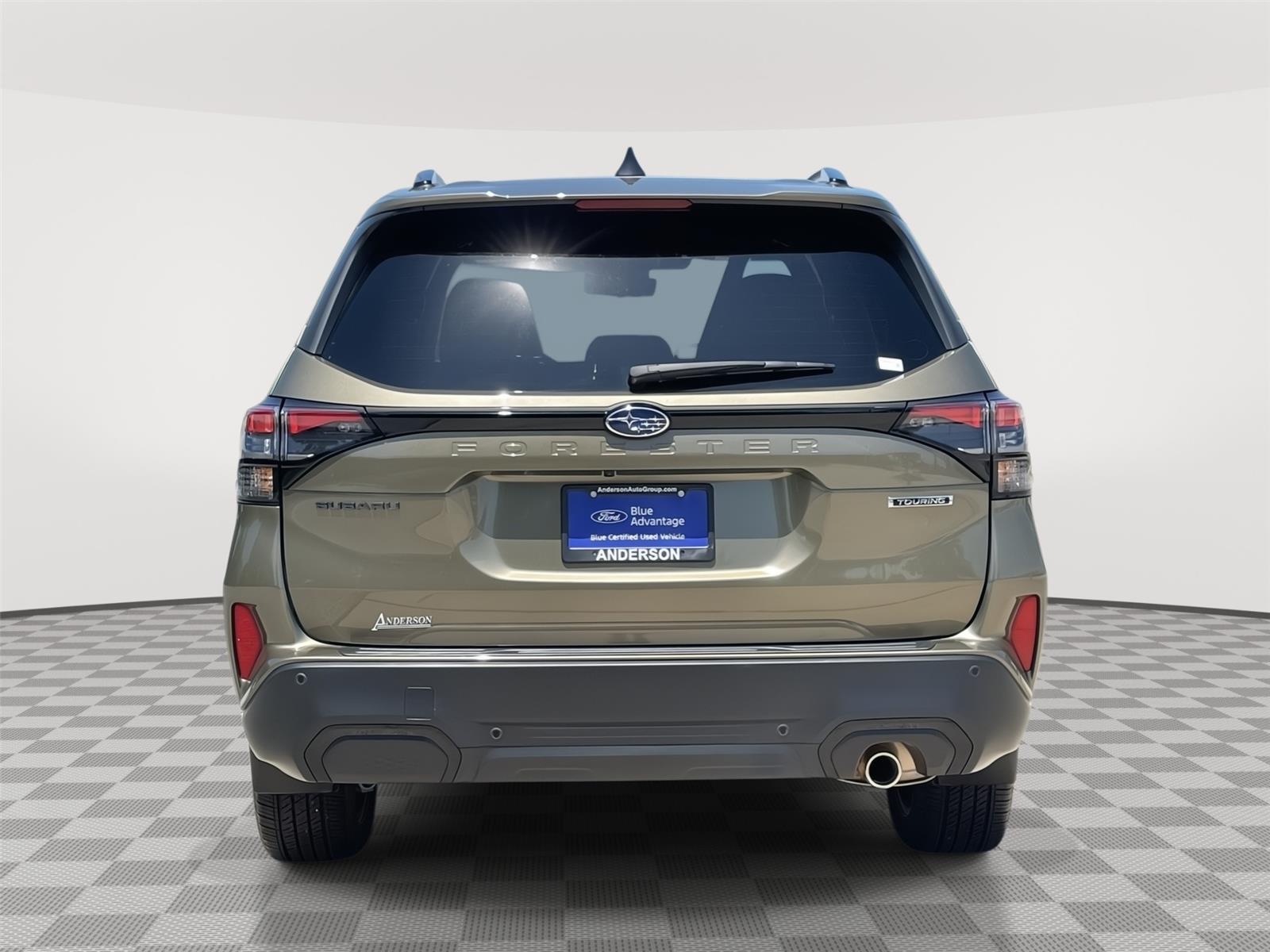 Vehicle photo 8