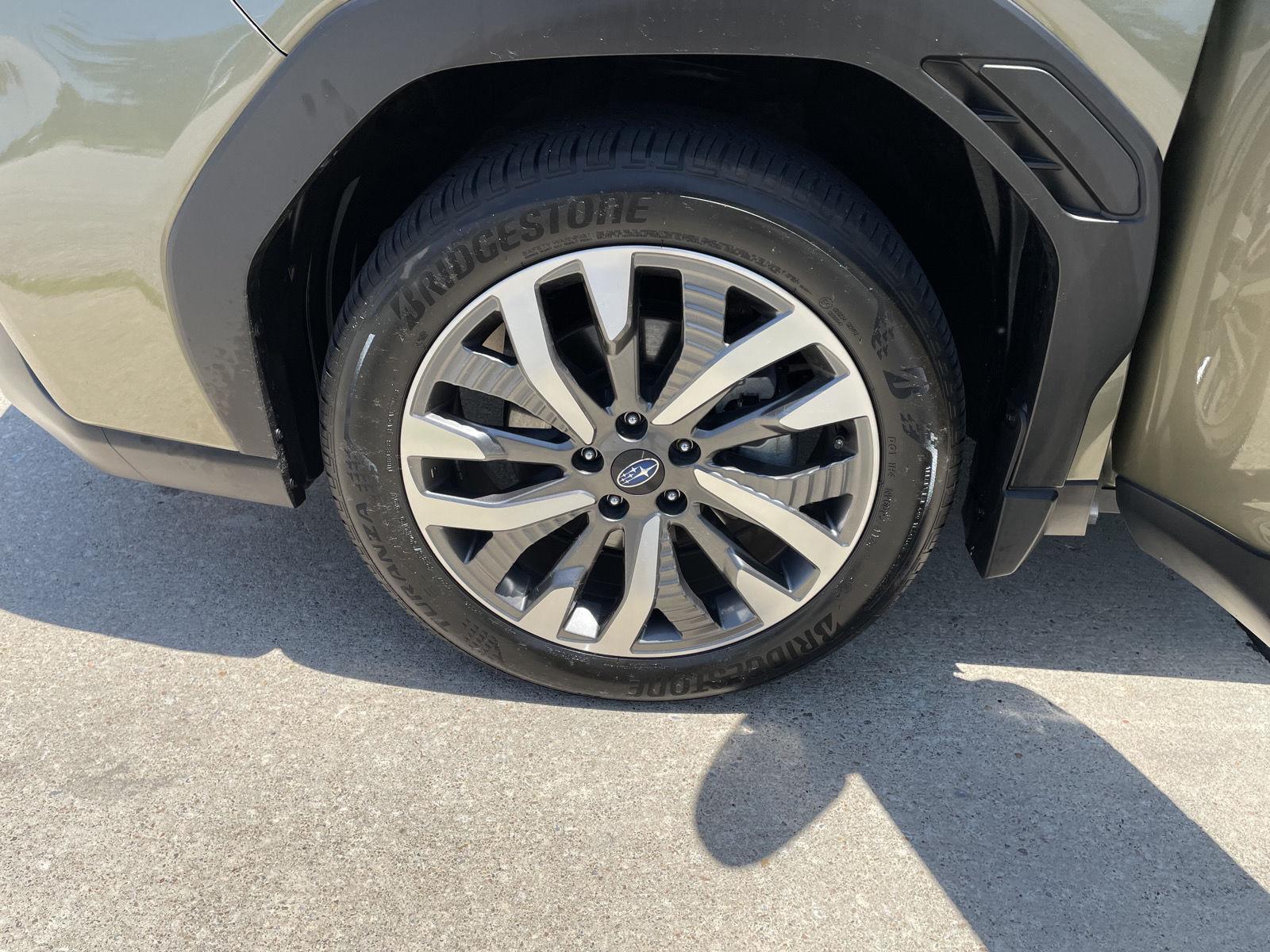 Vehicle photo 10