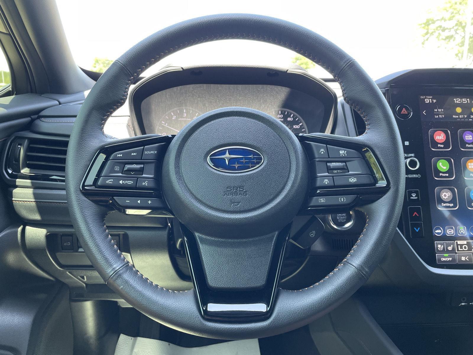 Vehicle photo 12